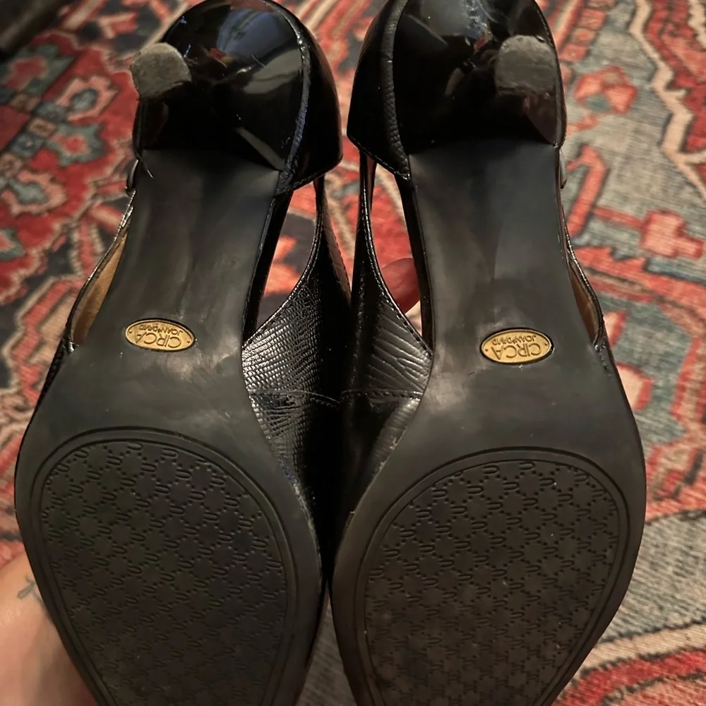 COPY - Circa Joan & David Black kitten heel shoes - Picture 2 of 5